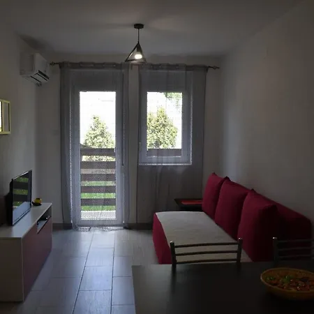 Ljutovac Apartamento